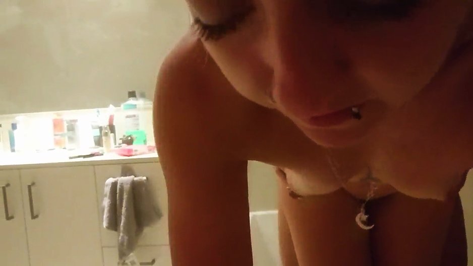 Encule moi sous ma douche stp !